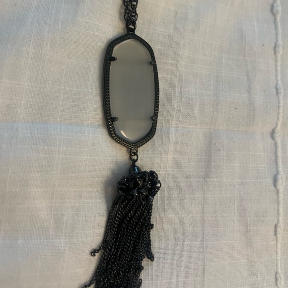 Kendra Scott Pendent Necklace Gunmetal - Picture 3 of 3